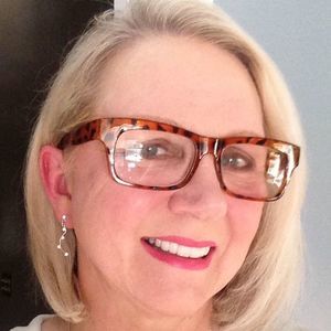 Meet your Posher, Suzanne